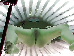 Impresionante teen caliente en solarium