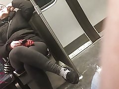 Cuelga los pies muy sexy tease